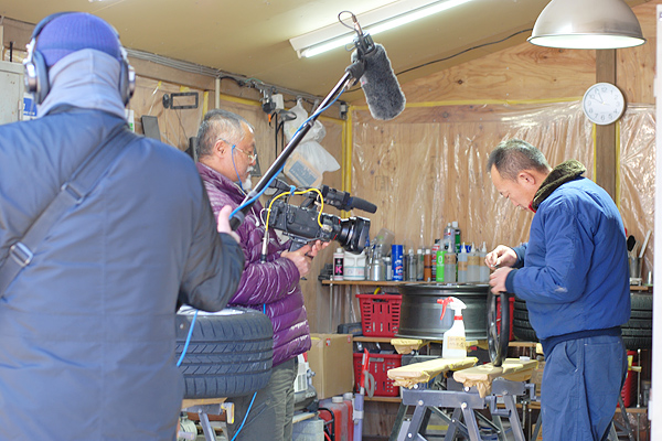 キートスケーブルテレビの取材シーン