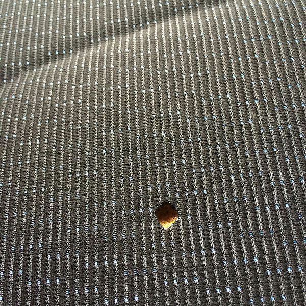 タバコの焦げ穴補修