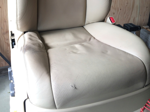 レクサスLS シートリペア１