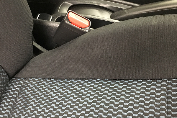 日産 ノート　シートリペア後