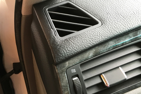 トヨタ クラウン　ダッシュボードリペア後