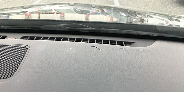 トヨタ クラウン　ダッシュボードリペア前