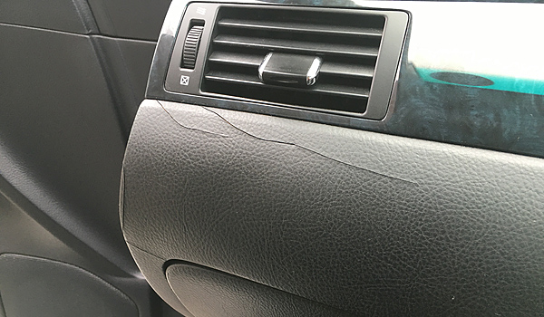 トヨタ クラウン　ダッシュボードリペア前