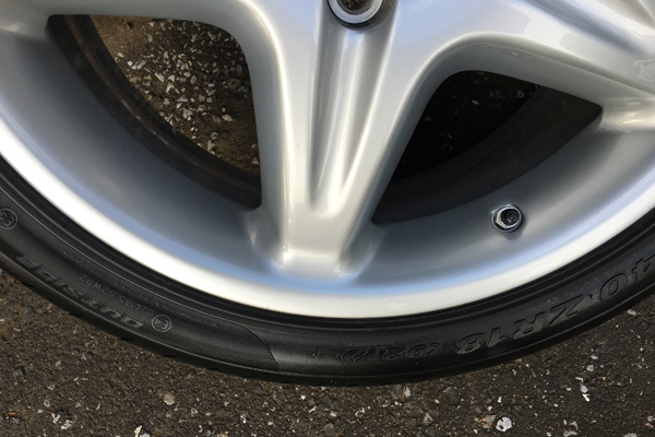 フェラーリ　ホイールリペア後２