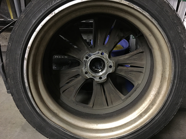 TOYOTA エスティマ　歪み修理前