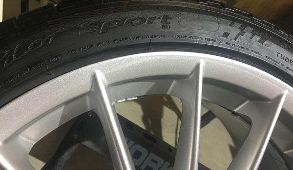 アルファロメオ　純正ホイールリペア後