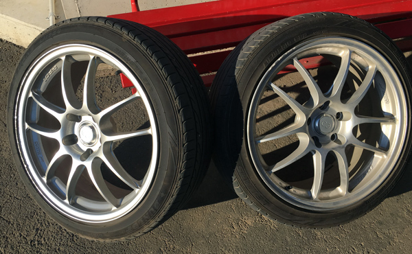 トヨタ プリウス　社外（エンケイ）ホイールリペア前