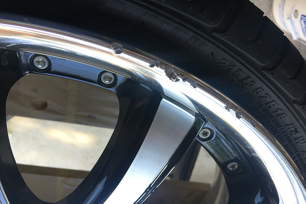 スズキ スイフト　社外（Ｗork）アルマイトホイールリペア前