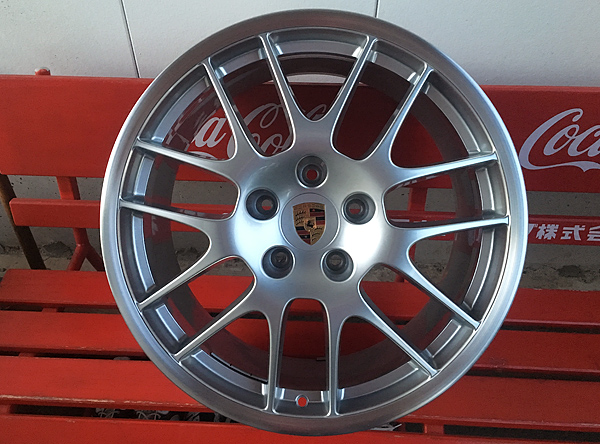 ポルシェ パナメーラ ホイールリペア(ダイヤモンドカット)リペア後