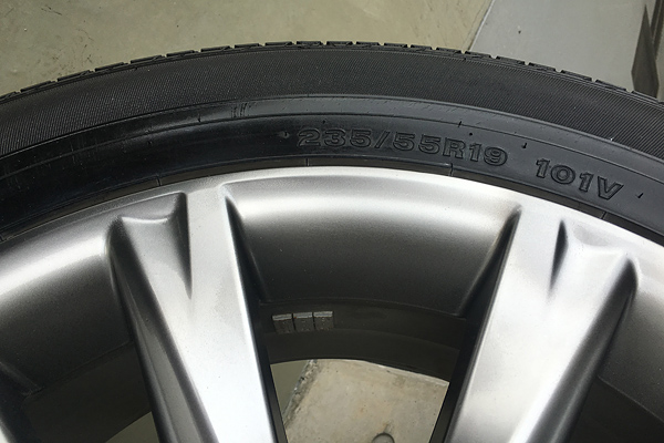 レクサス RX450　ハイパーシルバー ホイールリペア後